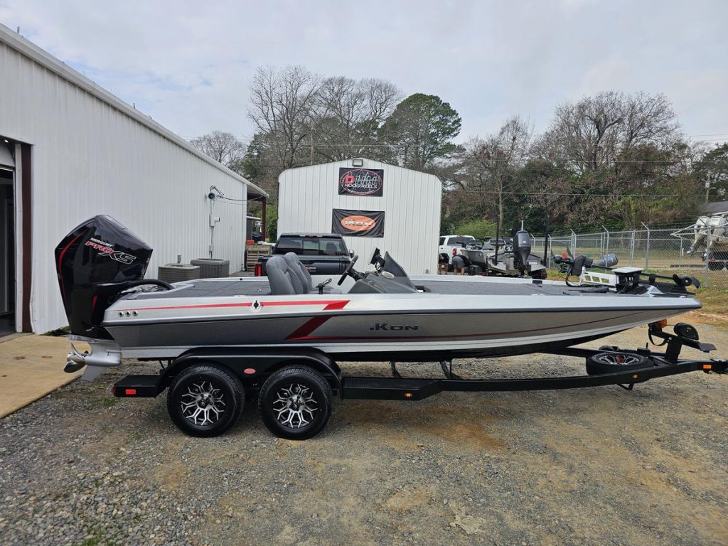 Boat sales, parts and service at D'Arbonne Marine in Farmerville, LA.