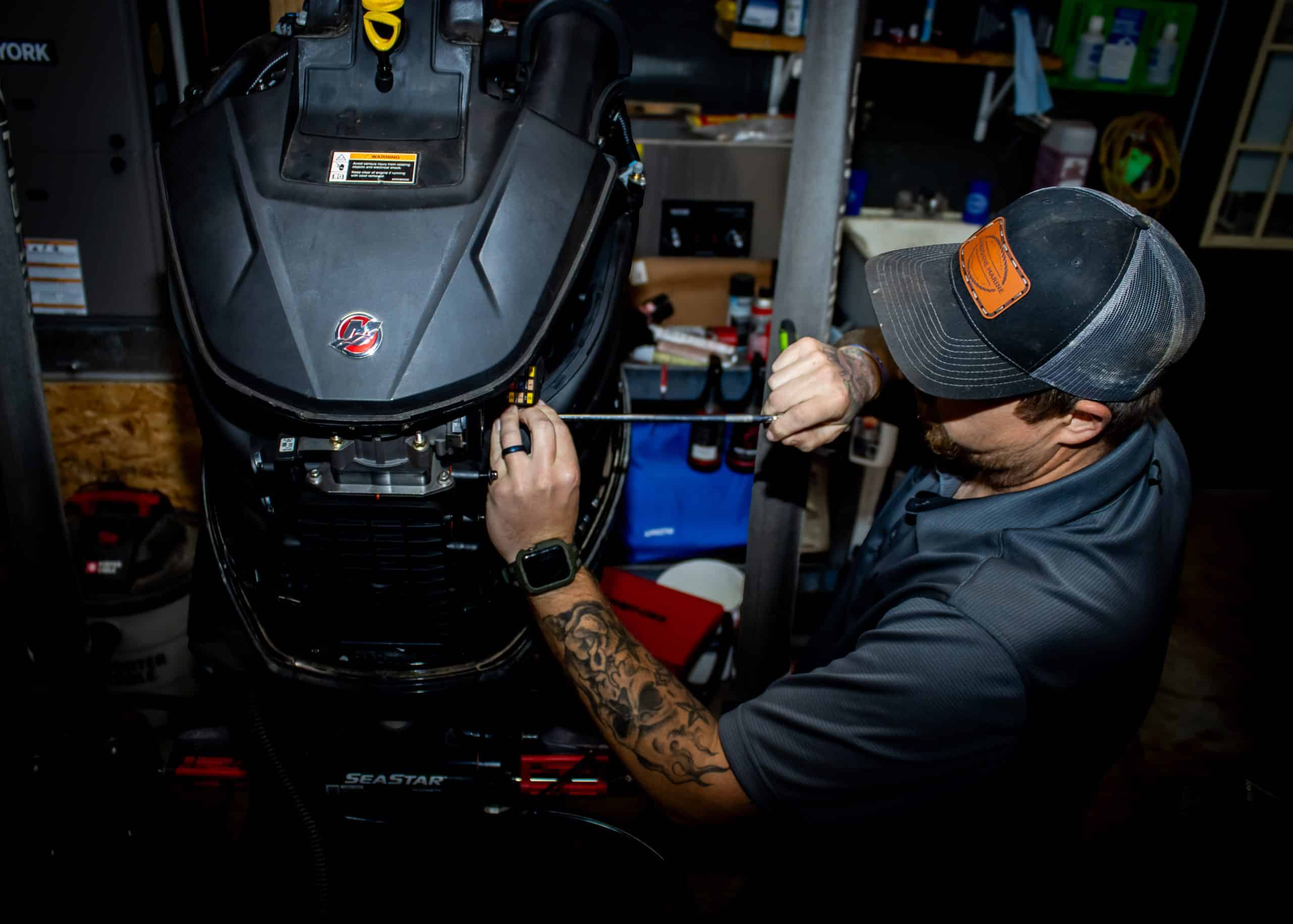 Boat service and repair at D'Arbonne Marine in Farmerville, LA.