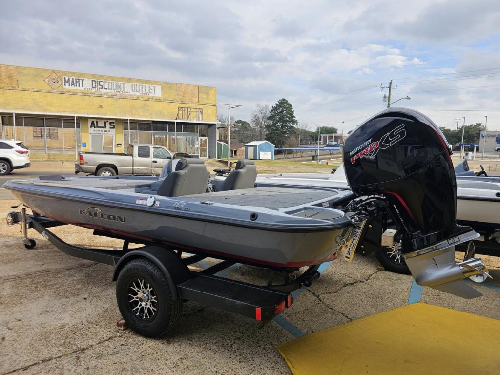 Boat sales, parts and service at D'Arbonne Marine in Farmerville, LA.